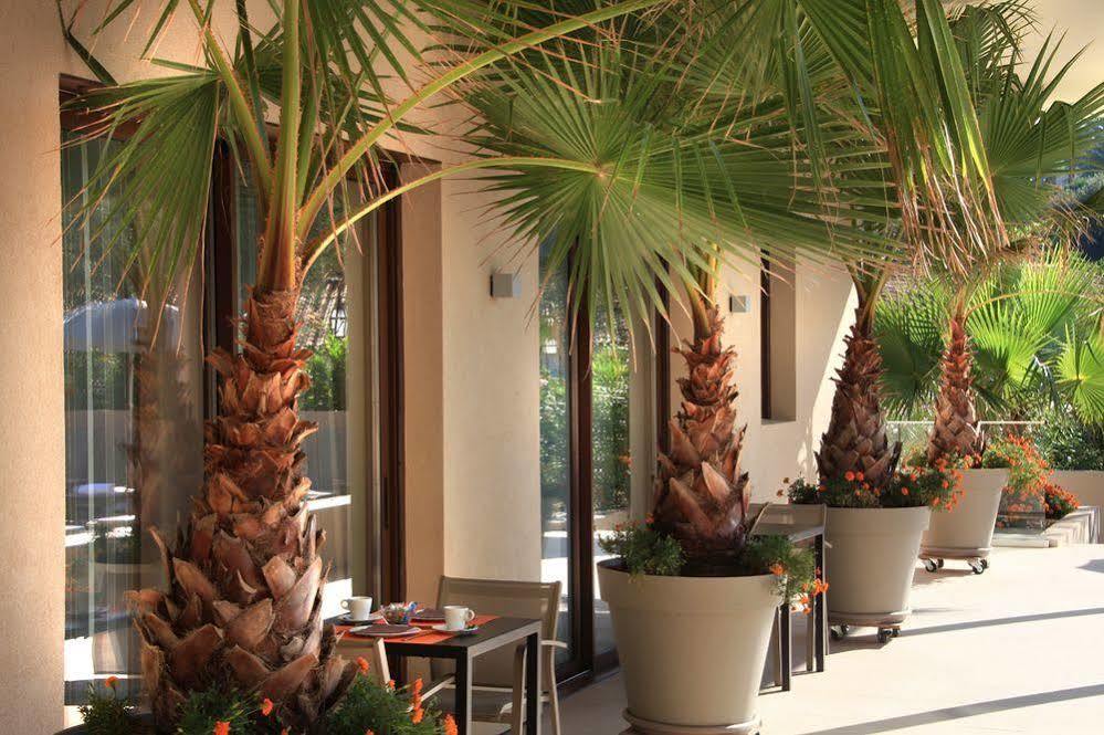 Seventeen Hotel Valbonne Eksteriør billede