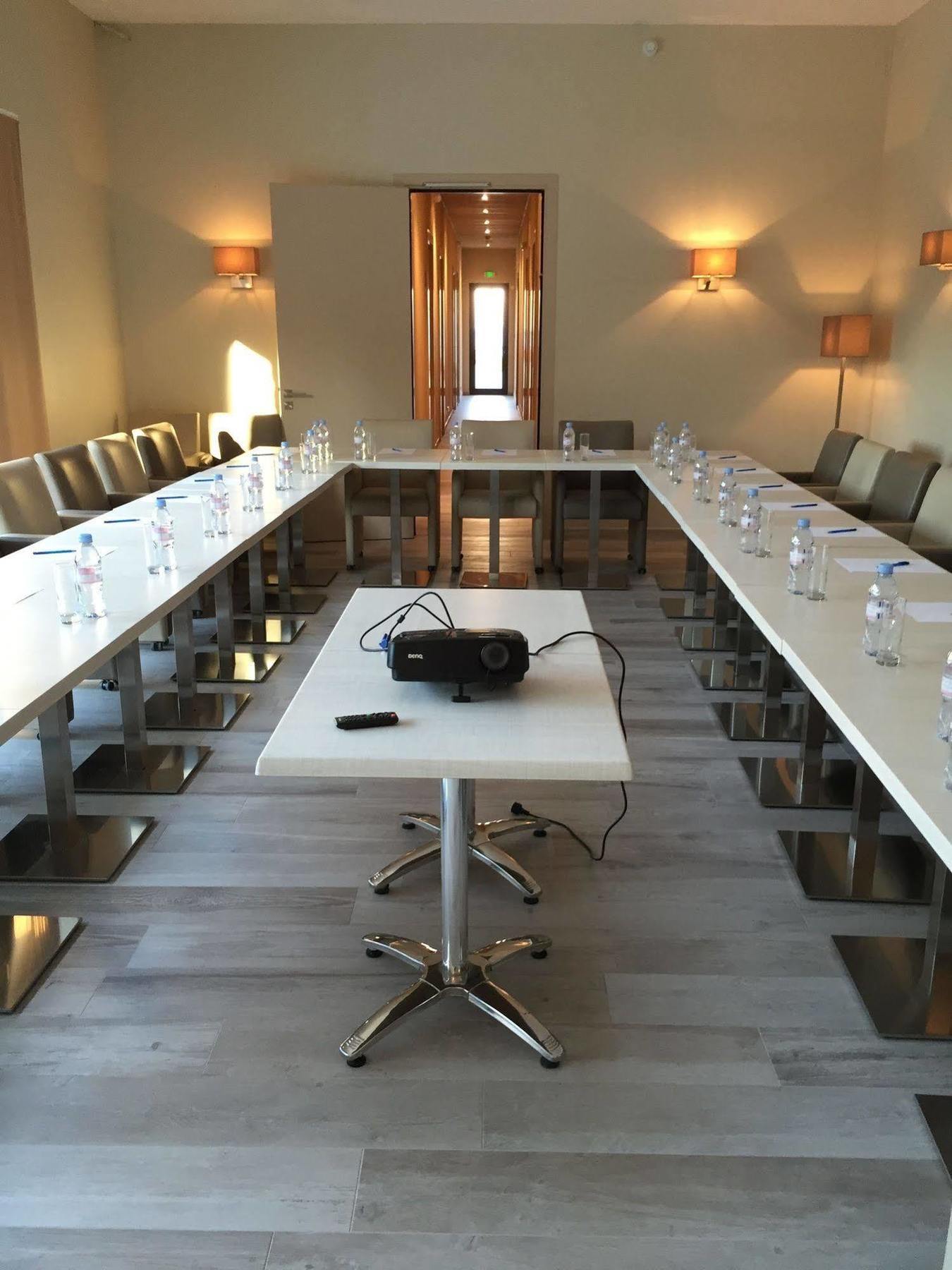 Seventeen Hotel Valbonne Eksteriør billede