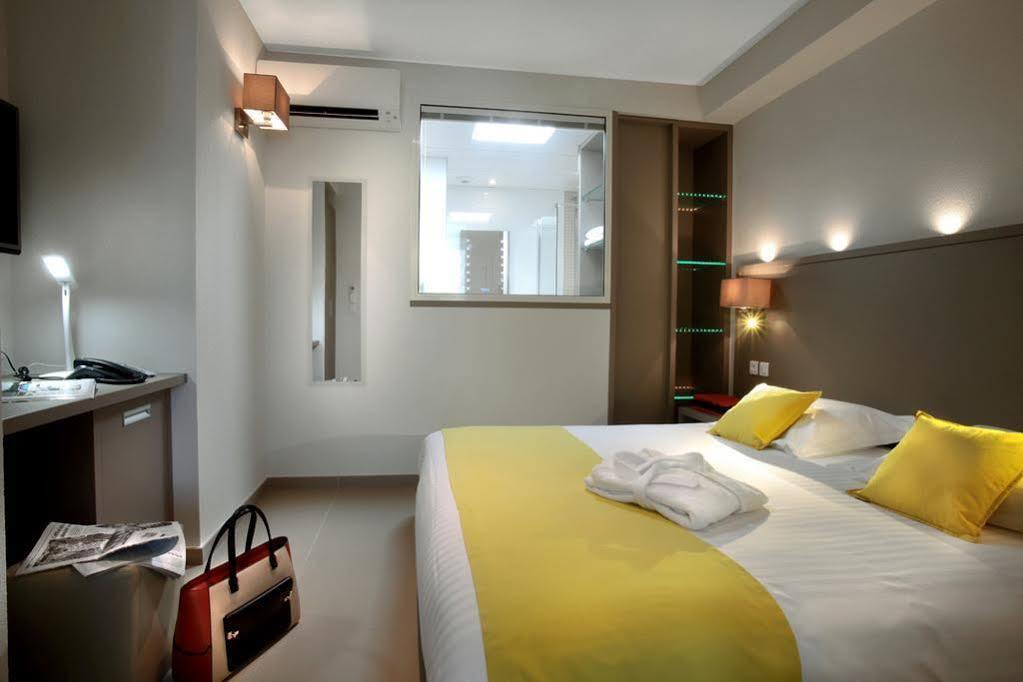 Seventeen Hotel Valbonne Eksteriør billede